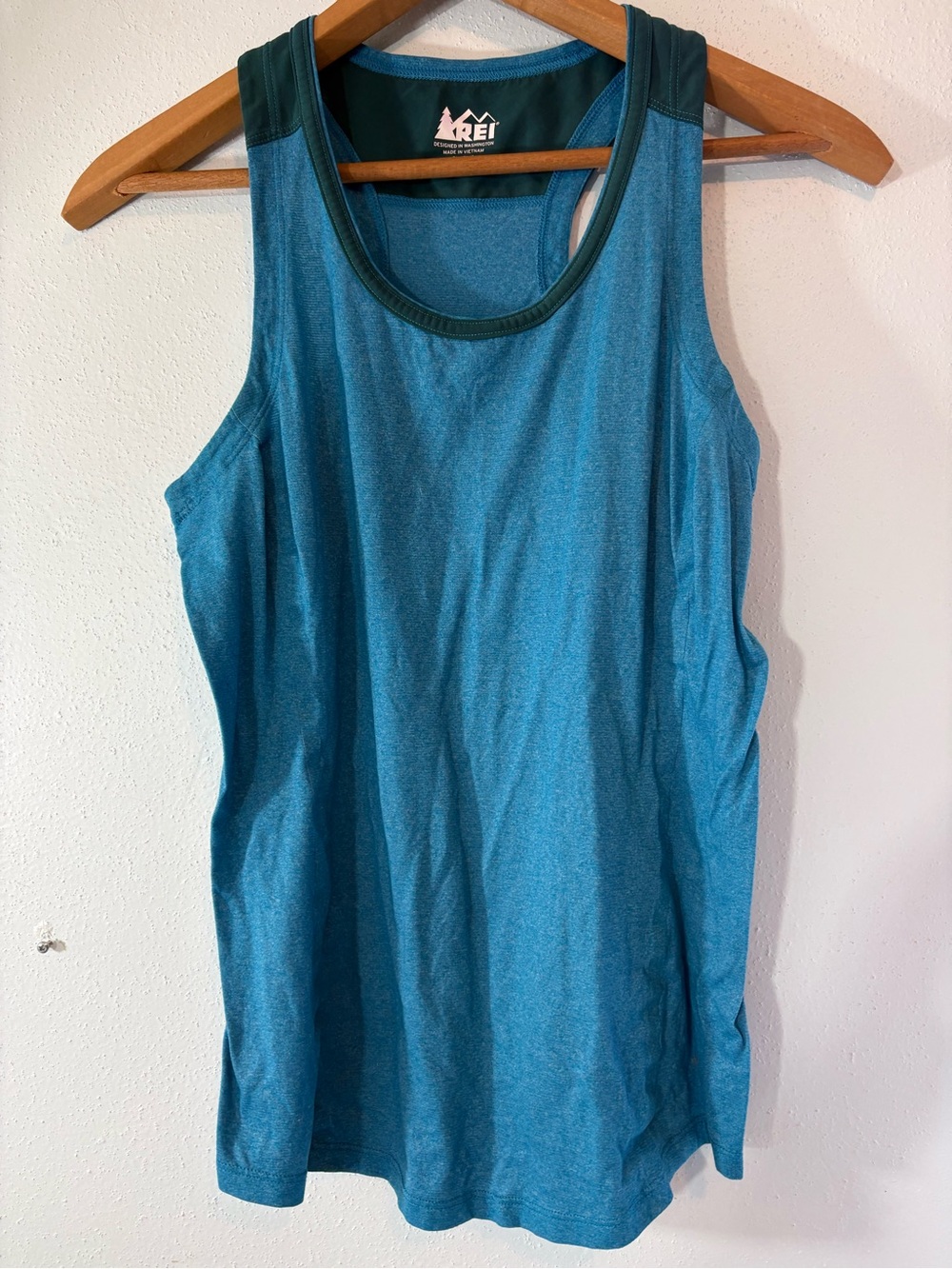 REI XS ✨ athletic racerback tank with stretch blue great condition
